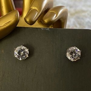 CZ Cubic Zirconia stud earrings in 925.